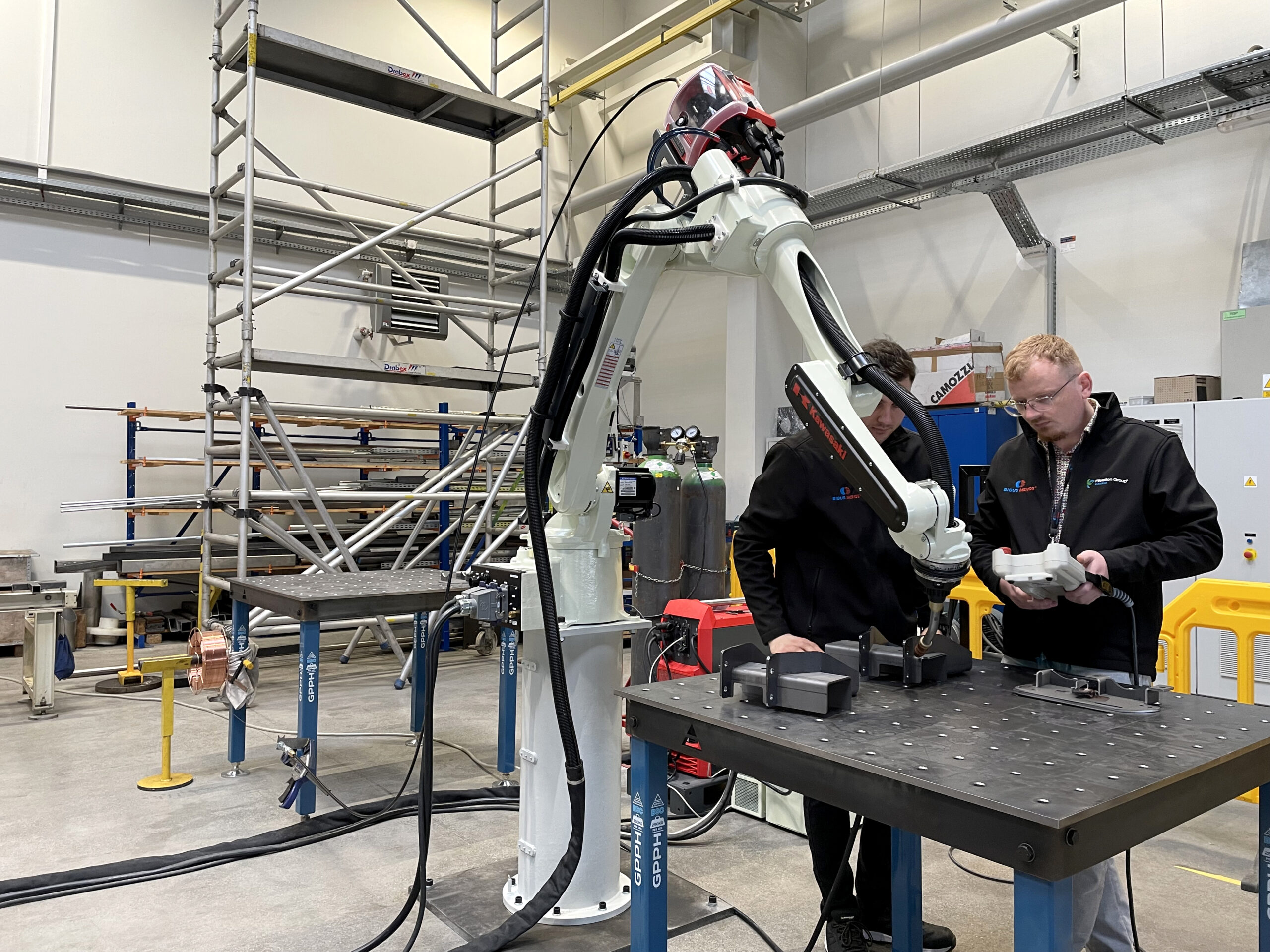 Zrobotyzowane stanowisko spawalnicze